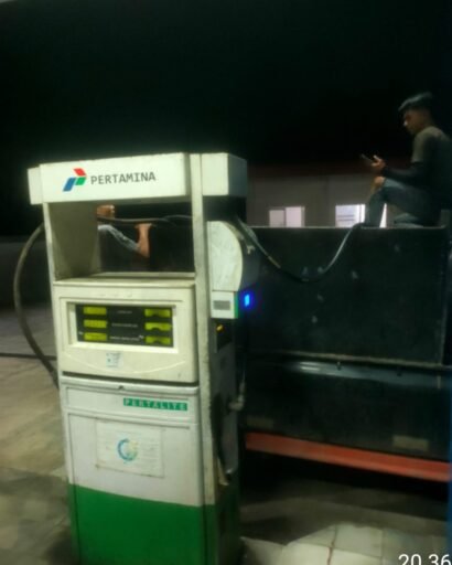 Disorot Biosolar Bersubsidi Pakai Drum di SPBU Onolimbu, Disorot Biosolar Bersubsidi Pakai Drum di SPBU Onolimbu,