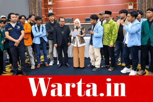 Purwakarta Bergerak Kembali Kepung DPRD, Desak BK Tegas dan Tantang Tes Urine Anggota Dewan Purwakarta Bergerak Kembali Kepung DPRD, Desak BK Tegas dan Tantang Tes Urine Anggota Dewan