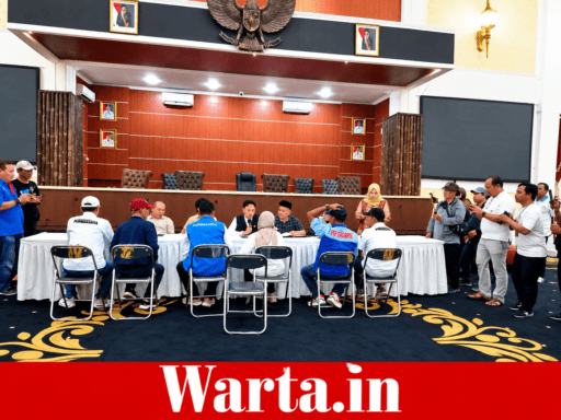 Koalisi Besar Perjuangan Buruh Indonesia Gelar Aksi di DPRD Purwakarta, Desak RUU Ketenagakerjaan Disahkan Koalisi Besar Perjuangan Buruh Indonesia Gelar Aksi di DPRD Purwakarta, Desak RUU Ketenagakerjaan Disahkan
