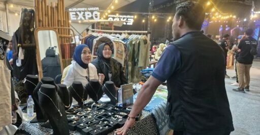 MotoGP Mandalika Dongkrak Omzet UMKM NTB, Tenun hingga Kuliner Raup Jutaan Rupiah MotoGP Mandalika Dongkrak Omzet UMKM NTB, Tenun hingga Kuliner Raup Jutaan Rupiah