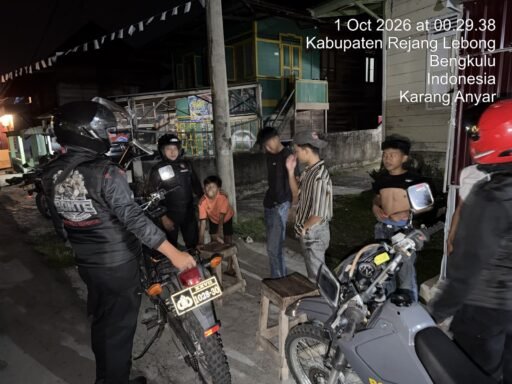 Sat Samapta Polres Rejang Lebong Gelar Patroli Rutin, Antisipasi 3C dan Gangguan Kamtibmas Sat Samapta Polres Rejang Lebong Gelar Patroli Rutin, Antisipasi 3C dan Gangguan Kamtibmas