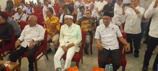 Pengurus PWI Jabar Resmi Dilantik, Tantan: Siap Jadi Corong Pemerintah dan Masyarakat. Pengurus PWI Jabar Resmi Dilantik, Tantan: Siap Jadi Corong Pemerintah dan Masyarakat.