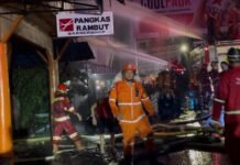 Tiga Unit Ruko Di Singkawang Nyaris Di Lalap Si Jago Merah