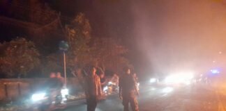 Warung Legen Di Mantup Terbakar, Polres Lamongan Cegah Api Merembet Ke Rumah Warga