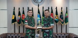 Pangdam XII/Tpr Terima Audiensi Pamitan Danlanud Supadio di Lobby Makodam