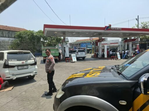 Polsek Ngimbang Gelar Patroli Harkamtimas Sisir Beberapa Obyek Vital Di Wilayah Ngimbang Polsek Ngimbang Gelar Patroli Harkamtimas Sisir Beberapa Obyek Vital Di Wilayah Ngimbang