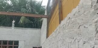 Proyek Revitalisasi SDN 16 Tembang Kacang Diduga Gunakan Kayu Bekas, Pekerja Disorot Abaikan K3