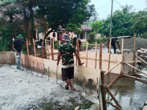Kodim 0203/LKT Bangun Jembatan Beton di Kuala Langkat, Progres Capai 10 Persen Kodim 0203/LKT Bangun Jembatan Beton di Kuala Langkat, Progres Capai 10 Persen