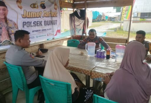 Gelar Jumat curhat, Polsek Bunut Ajak Emak-Emak Waspada Kejahatan Seksual pada Anak Gelar Jumat curhat, Polsek Bunut Ajak Emak-Emak Waspada Kejahatan Seksual pada Anak