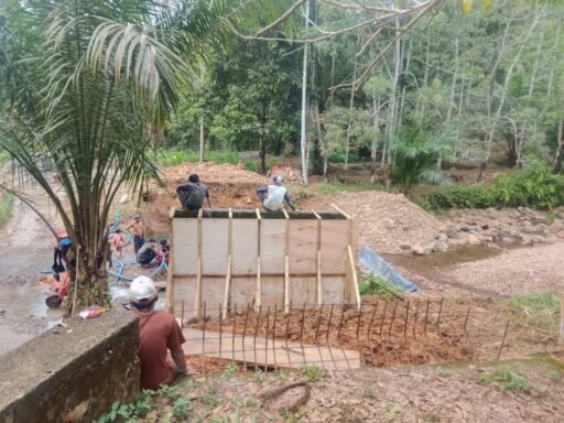 Kodim 0212/TS Bangun Jembatan Beton Rianiate Capai Progres 45,10 Persen Kodim 0212/TS Bangun Jembatan Beton Rianiate Capai Progres 45,10 Persen