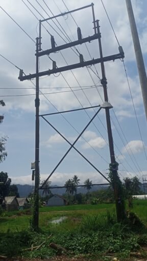 Warga Pasirkaliki Keluhkan Menara SUTET Dekat Rumah, Yuni Pertanyakan Prosedur Pemindahan dan Kompensasi Warga Pasirkaliki Keluhkan Menara SUTET Dekat Rumah, Yuni Pertanyakan Prosedur Pemindahan dan Kompensasi