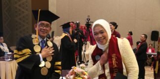 STIKES HANG TUAH SURABAYA LAKSANAKAN WISUDA Ke-XXXIII