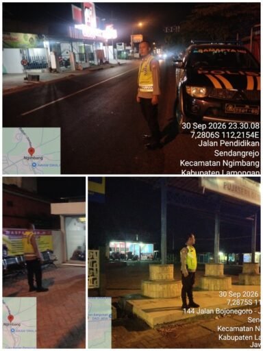 Polsek Ngimbang Guna Cegah Dan Daya Tangkal 4C Gelar Patroli Blue Light Di Malam Hari Polsek Ngimbang Guna Cegah Dan Daya Tangkal 4C Gelar Patroli Blue Light Di Malam Hari