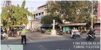 Maksimalkan Pelayanan kepada Masyarakat Polsek Ngimbang Gelar Commanderwish Pagi di Wilayah Ngimbang