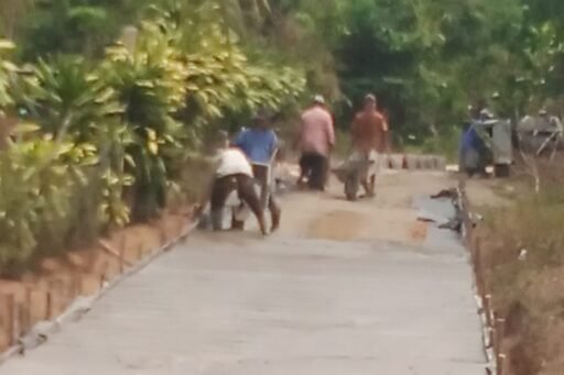 Komitmen Penuh Kades Karta Dewa: Wujudkan Infrastruktur Merata Mulai dari Dusun IX. Komitmen Penuh Kades Karta Dewa: Wujudkan Infrastruktur Merata Mulai dari Dusun IX.