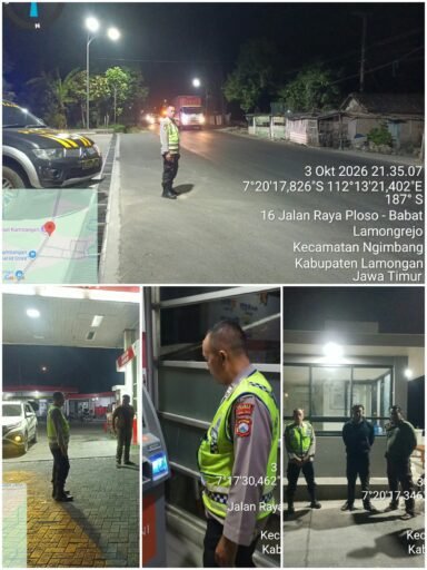 Pastikan Wilayah Ngimbang Kondusif Polsek Ngimbang Gelar Patroli Harkamtibmas Blue Light 4C Pastikan Wilayah Ngimbang Kondusif Polsek Ngimbang Gelar Patroli Harkamtibmas Blue Light 4C