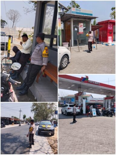 Intensifkan Patroli Harkamtipmas Polsek Ngimbang Sisir Beberapa Obyek Vital Di Wilayah Ngimbang Intensifkan Patroli Harkamtipmas Polsek Ngimbang Sisir Beberapa Obyek Vital Di Wilayah Ngimbang