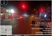 Polsek Ngimbang Gelar Patroli Blue Light 4C Sisir Beberapa Tempat Di Daerah Rawan Kriminal Pada Malam Hari