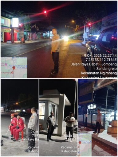 Polsek Ngimbang Guna Cegah Dan Daya Tangkal 4C Gelar Patroli Blue Light Di Malam Hari Polsek Ngimbang Guna Cegah Dan Daya Tangkal 4C Gelar Patroli Blue Light Di Malam Hari