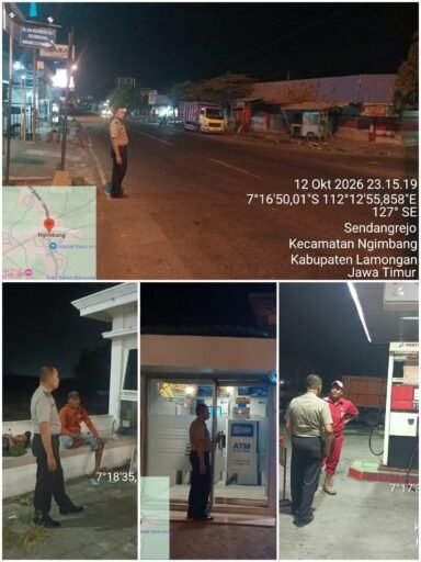 Polsek Ngimbang Guna Cegah Dan Daya Tangkal 4C Gelar Patroli Blue Light Di Malam Hari Polsek Ngimbang Guna Cegah Dan Daya Tangkal 4C Gelar Patroli Blue Light Di Malam Hari