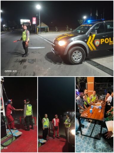 Polsek Ngimbang Gelar Patroli Blue Light 4C Sisir Beberapa Tempat Di Daerah Rawan Kriminal Pada Malam Hari Polsek Ngimbang Gelar Patroli Blue Light 4C Sisir Beberapa Tempat Di Daerah Rawan Kriminal Pada Malam Hari