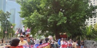 AKSI GABUNGAN FABEM DAN ORMAS KEPUNG KPK