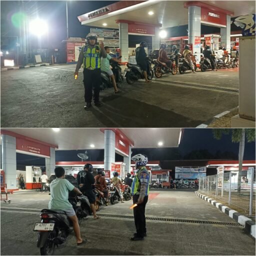 Polres Jember Cek Tiga SPBU, Antrean Normal dan Stok BBM Masih Tersedia Polres Jember Cek Tiga SPBU, Antrean Normal dan Stok BBM Masih Tersedia