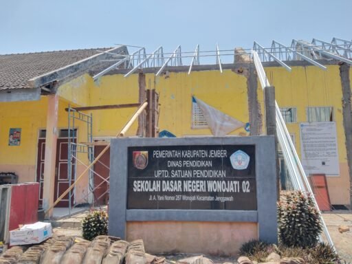 SDN Wonojati 02 Jember Terima Revitalisasi Rp933 Juta, Siswa Belajar Bergantian SDN Wonojati 02 Jember Terima Revitalisasi Rp933 Juta, Siswa Belajar Bergantian