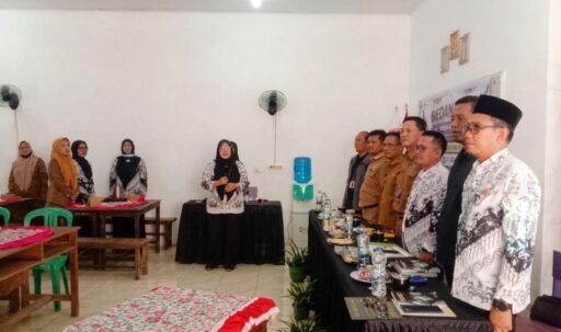 “Bawa Semangat Baru, Pengurus PGRI PALI Siap Kawal Kesejahteraan dan Perlindungan Hukum Para Guru” “Bawa Semangat Baru, Pengurus PGRI PALI Siap Kawal Kesejahteraan dan Perlindungan Hukum Para Guru”