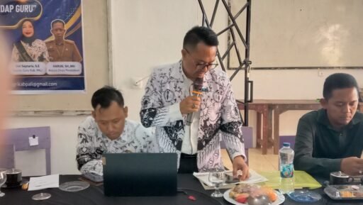 “Soliditas, Solidaritas, Yes!”: Ketika Ratusan Guru di PALI Menemukan Rasa Aman Lewat Literasi Hukum “Soliditas, Solidaritas, Yes!”: Ketika Ratusan Guru di PALI Menemukan Rasa Aman Lewat Literasi Hukum