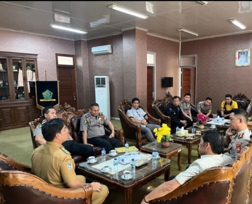 Kabiddokkes Polda Bengkulu Audiensi dengan Bupati R/L,Bahas Percepatan Operasionalisasi RS Bhayangkara. Kabiddokkes Polda Bengkulu Audiensi dengan Bupati R/L,Bahas Percepatan Operasionalisasi RS Bhayangkara.