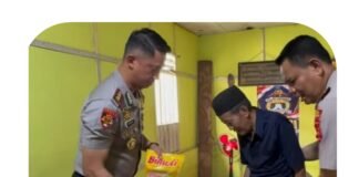 HUT ke-75 Humas Polri,Kapolres Rejang Lebong Salurkan Bantuan Sembako kepada Masyarakat Kurang Mampu & Lansia