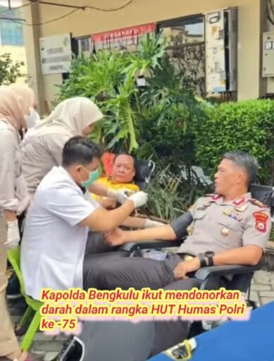 Kapolda Bengkulu Ikut Donor Darah dalam Rangka HUT ke-75 Humas Polri Kapolda Bengkulu Ikut Donor Darah dalam Rangka HUT ke-75 Humas Polri