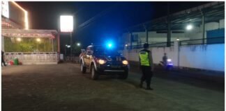Guna Cegah Dan Daya Tangkal 4C, Polsek Ngimbang Gelar Patroli Blue Light Di Malam Hari