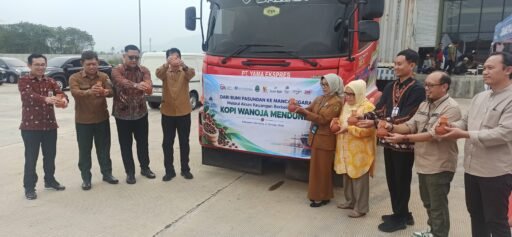 Hj. Eti Sumiati, Kopi Wanoja Mendunia Ekspor ke Saudi Arabia Dari Bumi Pasundan , Solokanjeruk, Kab. Bandung Hj. Eti Sumiati, Kopi Wanoja Mendunia Ekspor ke Saudi Arabia Dari Bumi Pasundan , Solokanjeruk, Kab. Bandung