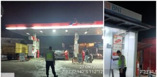 Polsek Ngimbang Guna Cegah Dan Daya Tangkal 4C Gelar Patroli Blue Light Di Wilayah Ngimbang Pada Malam Hari