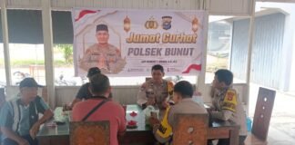 Polsek Bunut Gelar Jumat Curhat, Aipda Sihombing Tekankan Pencegahan Narkoba Hingga Karhutla