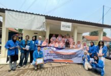 Mahasiswa Berdayakan Ekonomi Ibu-Ibu Posyandu Markisa Cinangka Melalui Literasi Keuangan Digital