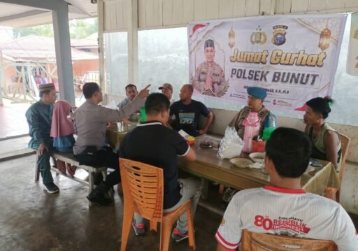Gelar Jumat Curhat, Personil Polsek Bunut Ajak Pemuda Hindari Judi Online dan Narkoba Gelar Jumat Curhat, Personil Polsek Bunut Ajak Pemuda Hindari Judi Online dan Narkoba